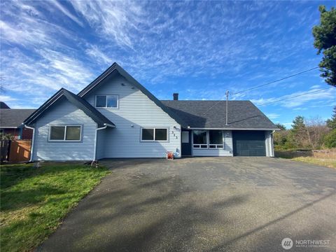 Photo of 313 Sand Dune Avenue NW, Ocean Shores, WA 98569 (MLS # 2475076)