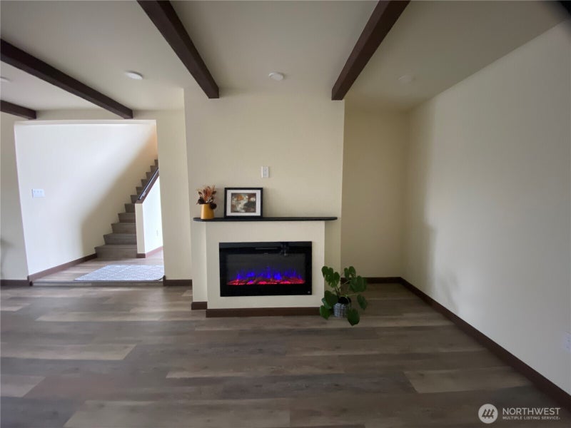 313 Sand Dune Avenue NW
