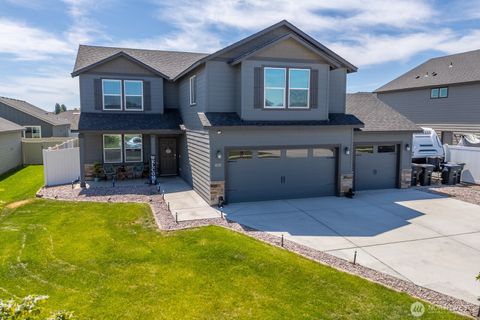 Photo of 4211 W Heaverlo Drive, Moses Lake, WA 98837 (MLS # 2391913)