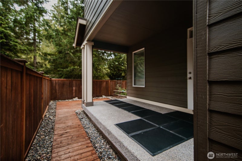 4000 Campus Willows Loop NE