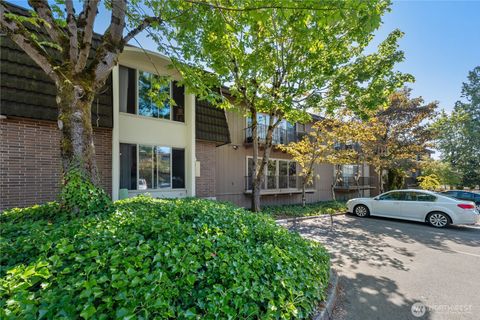 Photo of 11006 NE 68th Street #812, Kirkland, WA 98033 (MLS # 2515414)