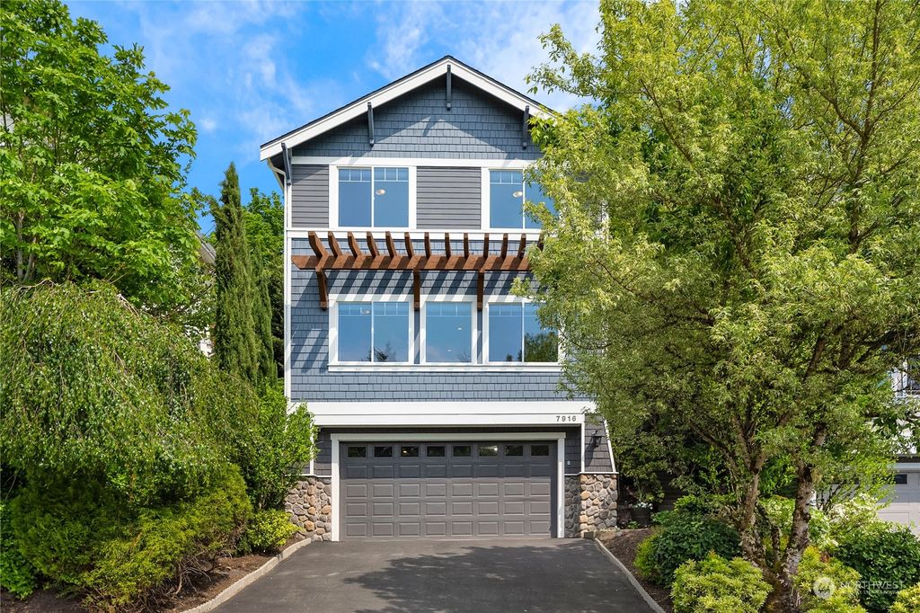Photo of 7916 172nd Place NE, Redmond, WA 98052 (MLS # 2070543)