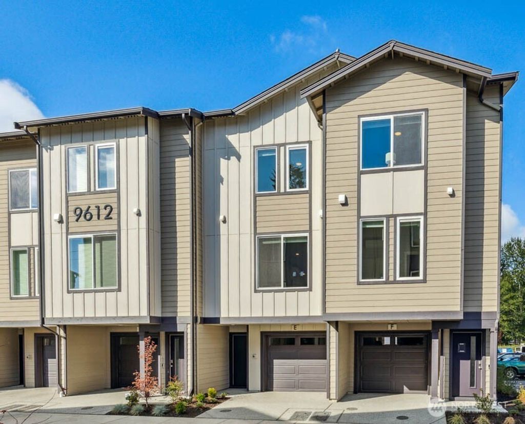 Photo of 14707 87th Avenue SE #AA5, Snohomish, WA 98296 (MLS # 2493836)