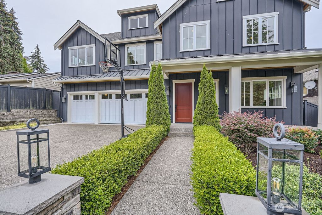 Photo of 2121 109th Avenue SE, Bellevue, WA 98004 (MLS # 2447831)