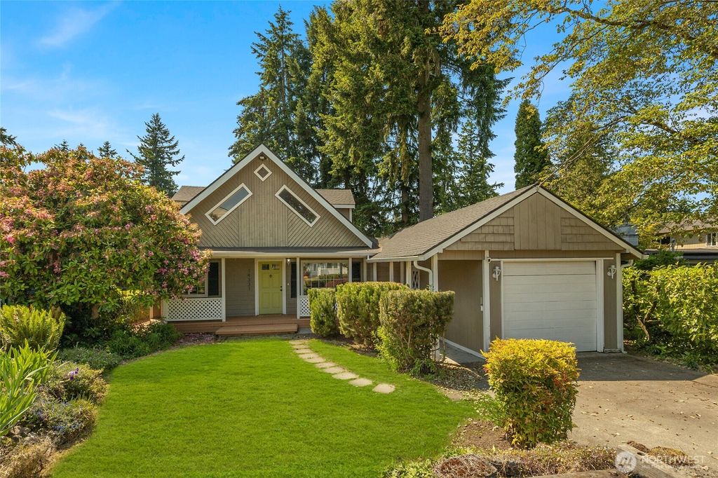 Photo of 14331 Wallingford Avenue N, Seattle, WA 98133 (MLS # 2385818)