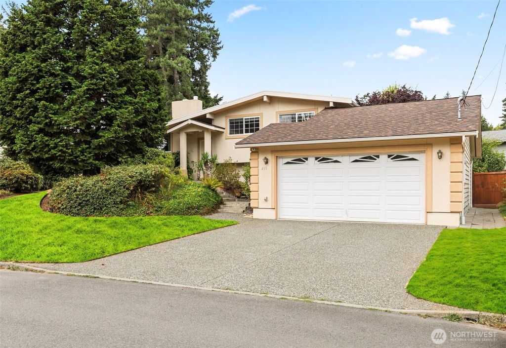 Photo of 453 155th Place SE, Bellevue, WA 98007 (MLS # 2421852)