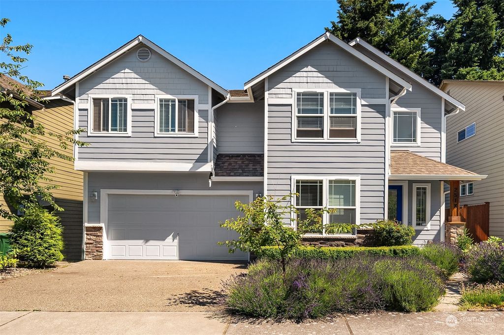 Photo of 2518 NE 21st Street, Renton, WA 98056 (MLS # 2036959)