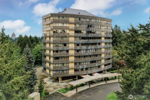 Photo of 1910 Evergreen Park Drive SW #504, Olympia, WA 98502 (MLS # 2522313)