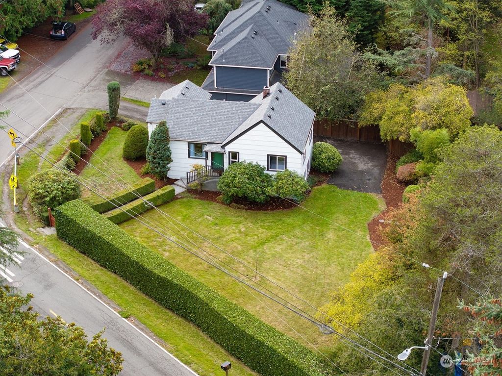 Photo of 10501 Ravenna Avenue NE, Seattle, WA 98125 (MLS # 2302710)