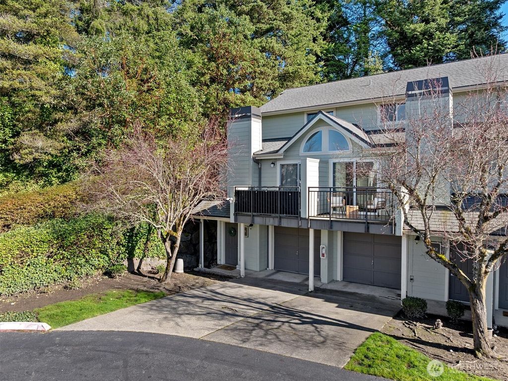 Photo of 3816 131st Lane SE #K2, Bellevue, WA 98006 (MLS # 2479545)