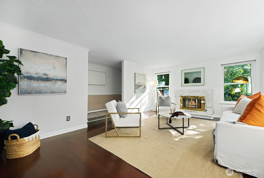 Photo of 21806 NE 17th Court, Sammamish, WA 98074 (MLS # 2464046)