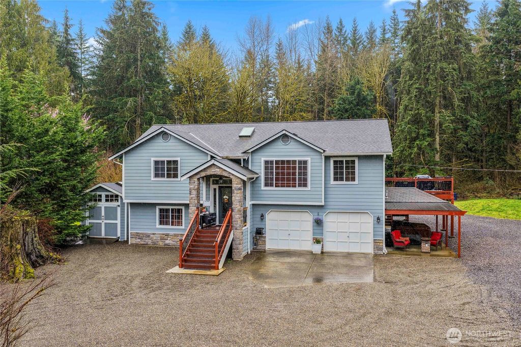 Photo of 13624 239th Pl SE, Snohomish, WA 98296 (MLS # 2490954)