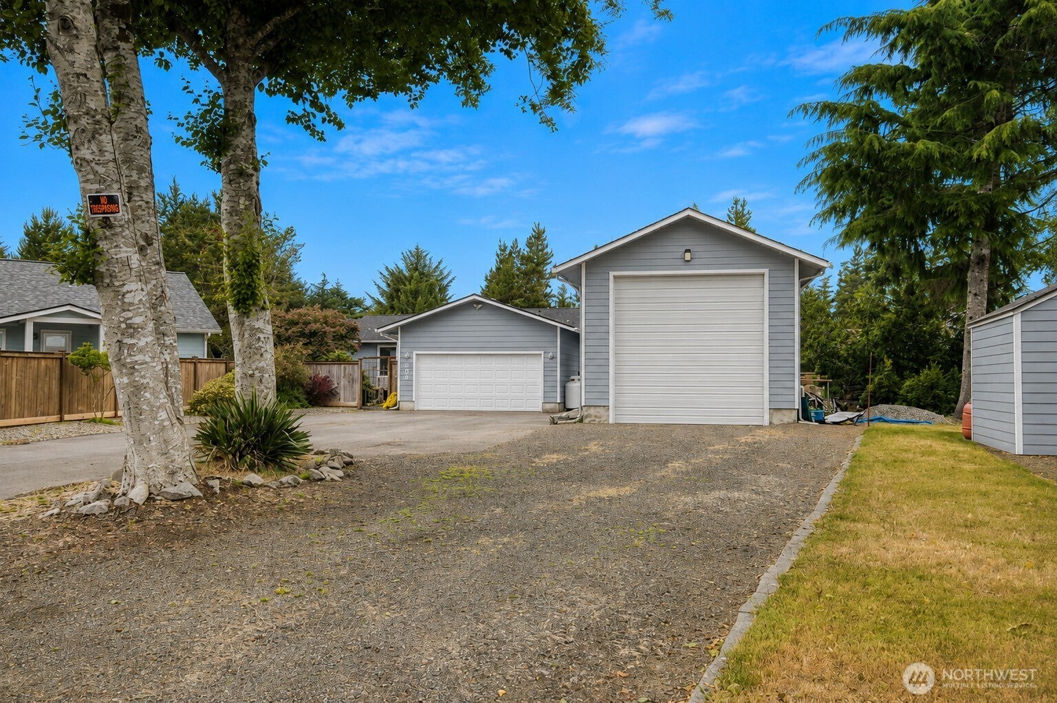 602 Huckleberry Court SE