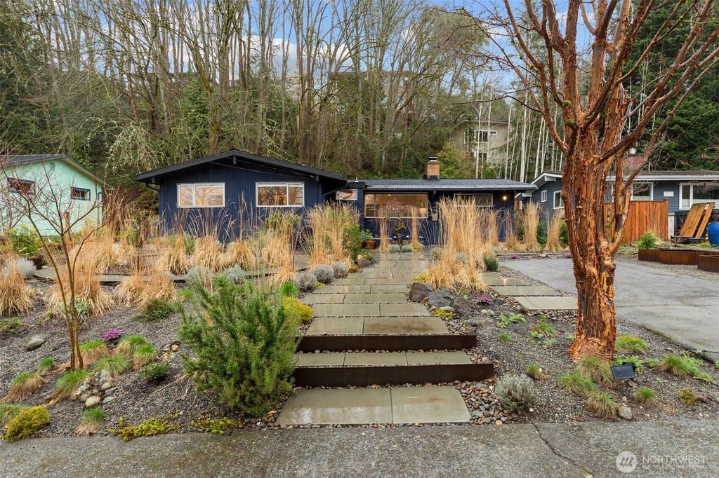 Photo of 4520 46th Avenue S, Seattle, WA 98118 (MLS # 2340615)