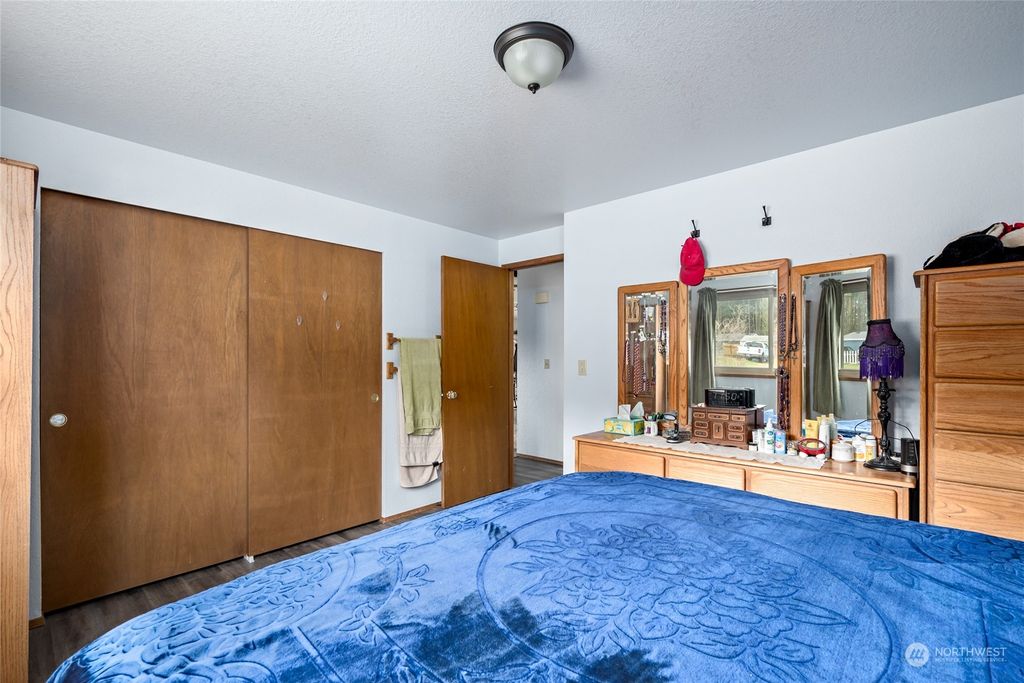 listing image 9368371025751426634
