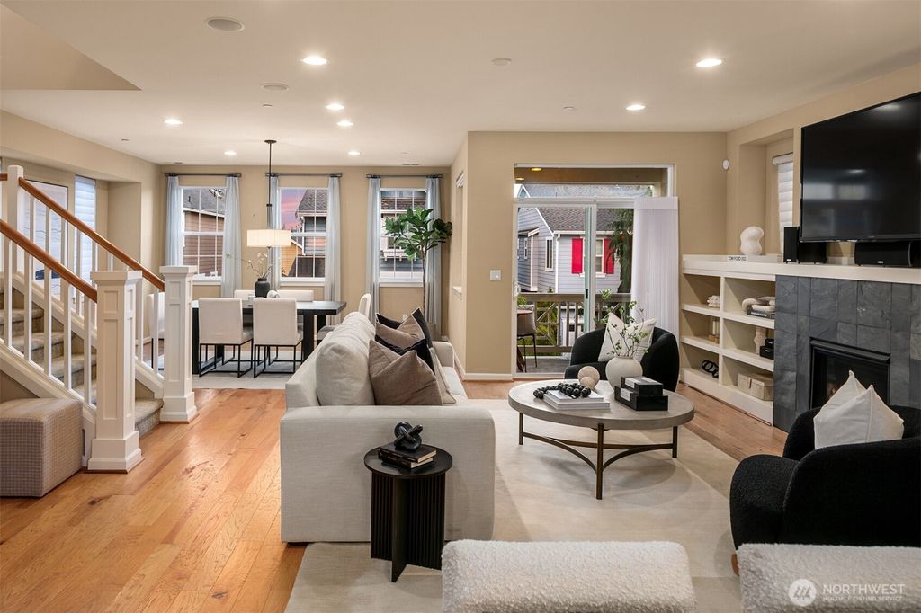 Photo of 11318 177th Place NE, Redmond, WA 98052 (MLS # 2455172)