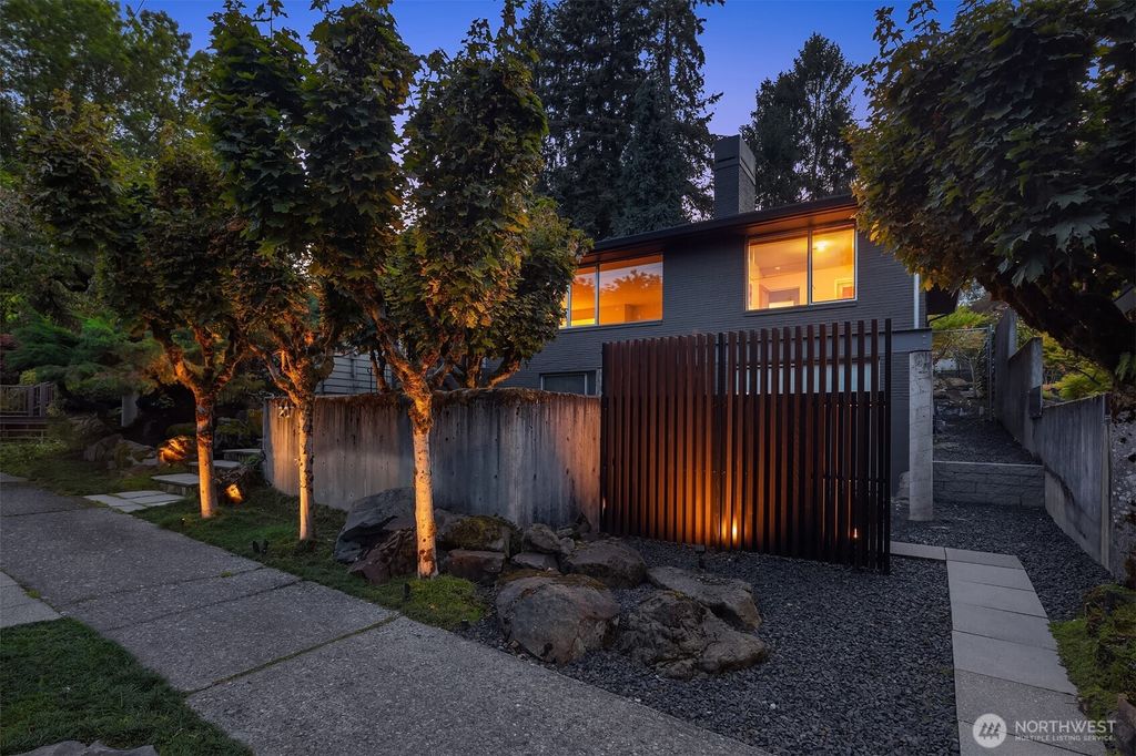 Photo of 1207 26th Avenue E, Seattle, WA 98112 (MLS # 2431297)