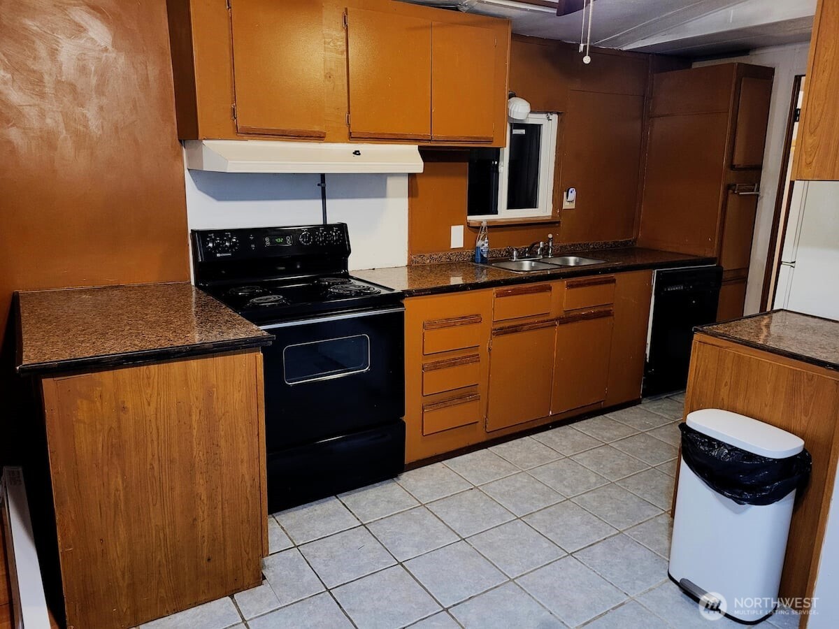 116 Galleon Loop NE