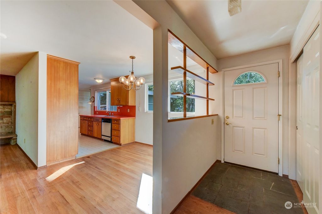 Photo of 1640 151st Avenue SE, Bellevue, WA 98007 (MLS # 2210434)