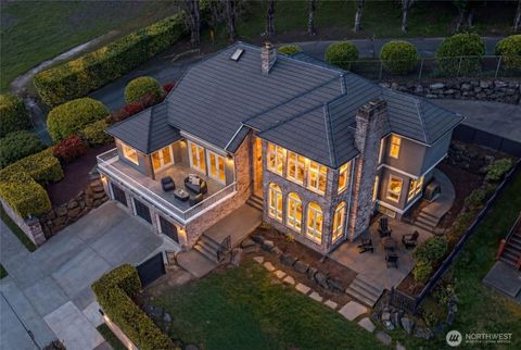 4550 49th Avenue NE Seattle WA 98105