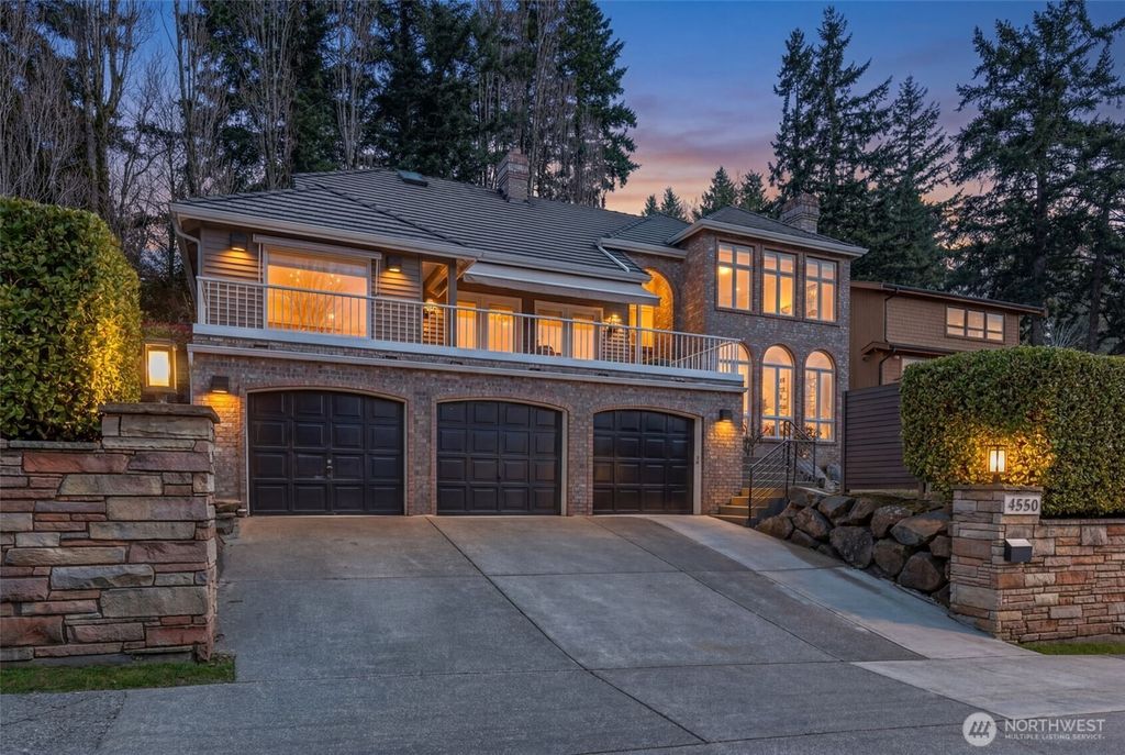 Photo of 4550 49th Avenue NE, Seattle, WA 98105 (MLS # 2503525)