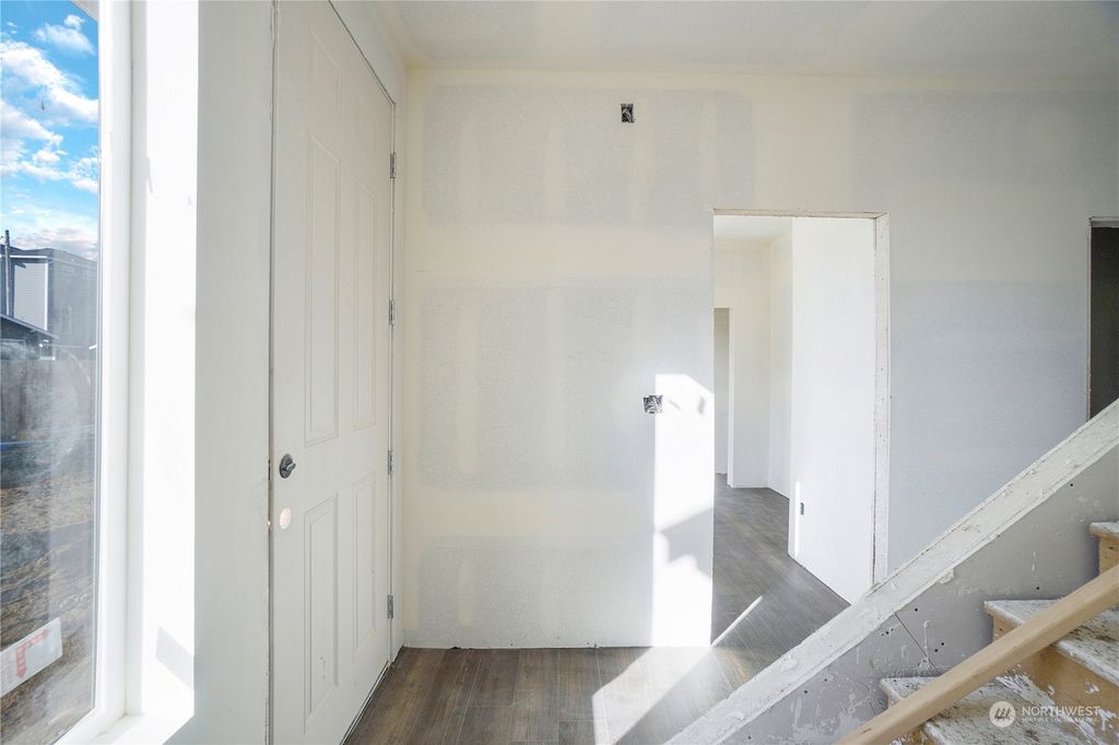 Photo of 226 N Madison St St #E, Monroe, WA 98272 (MLS # 2208256)