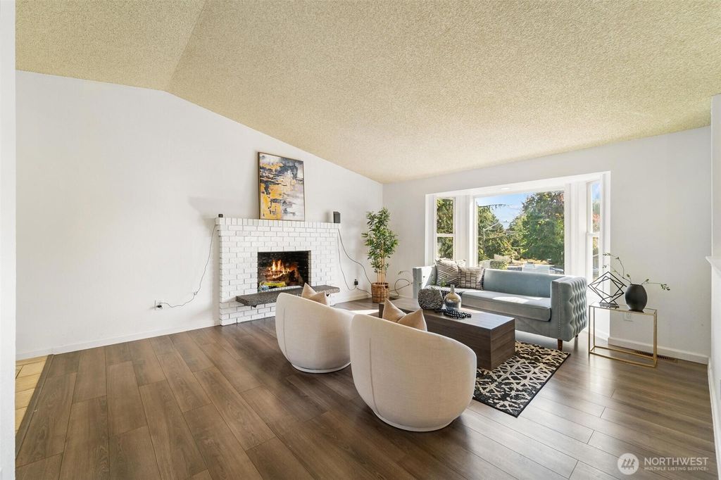 Photo of 33921 28th Place SW, Federal Way, WA 98023 (MLS # 2442646)