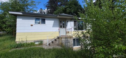 Photo of 611 S Farr Rd RD, Spokane, WA 99206 (MLS # 2527482)