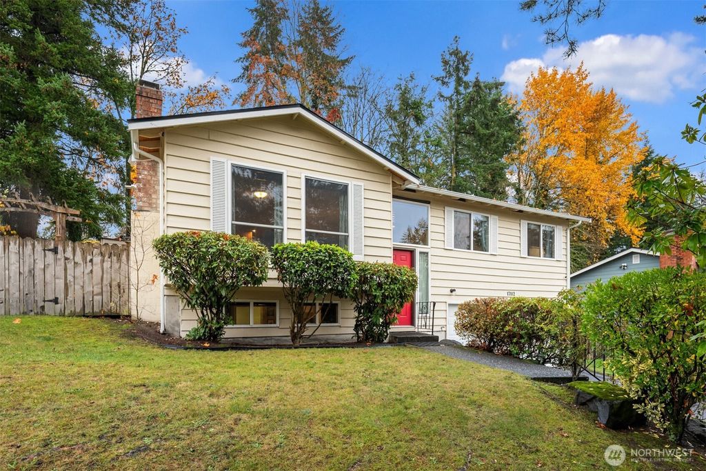 Photo of 17112 136th Place SE, Renton, WA 98058 (MLS # 2455041)