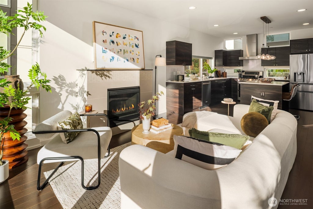 Photo of 1140 10th Avenue E #B, Seattle, WA 98102 (MLS # 2588239)