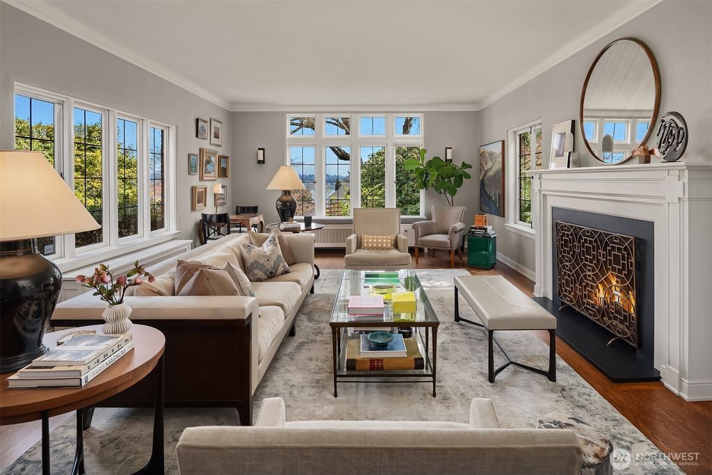 Photo of 115 Dorffel Drive E, Seattle, WA 98112 (MLS # 2504377)