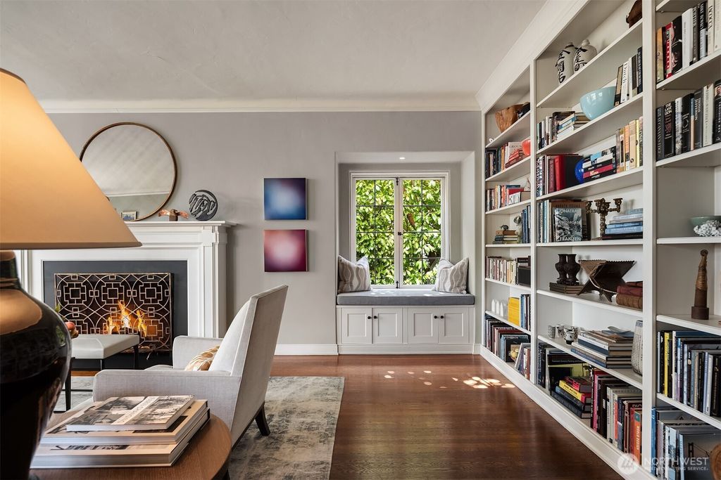 Photo of 115 Dorffel Drive E, Seattle, WA 98112 (MLS # 2504377)