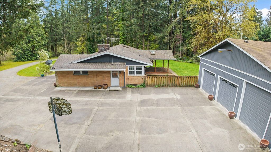 Photo of 17920 SE Lake Holm Road, Auburn, WA 98092 (MLS # 2515672)
