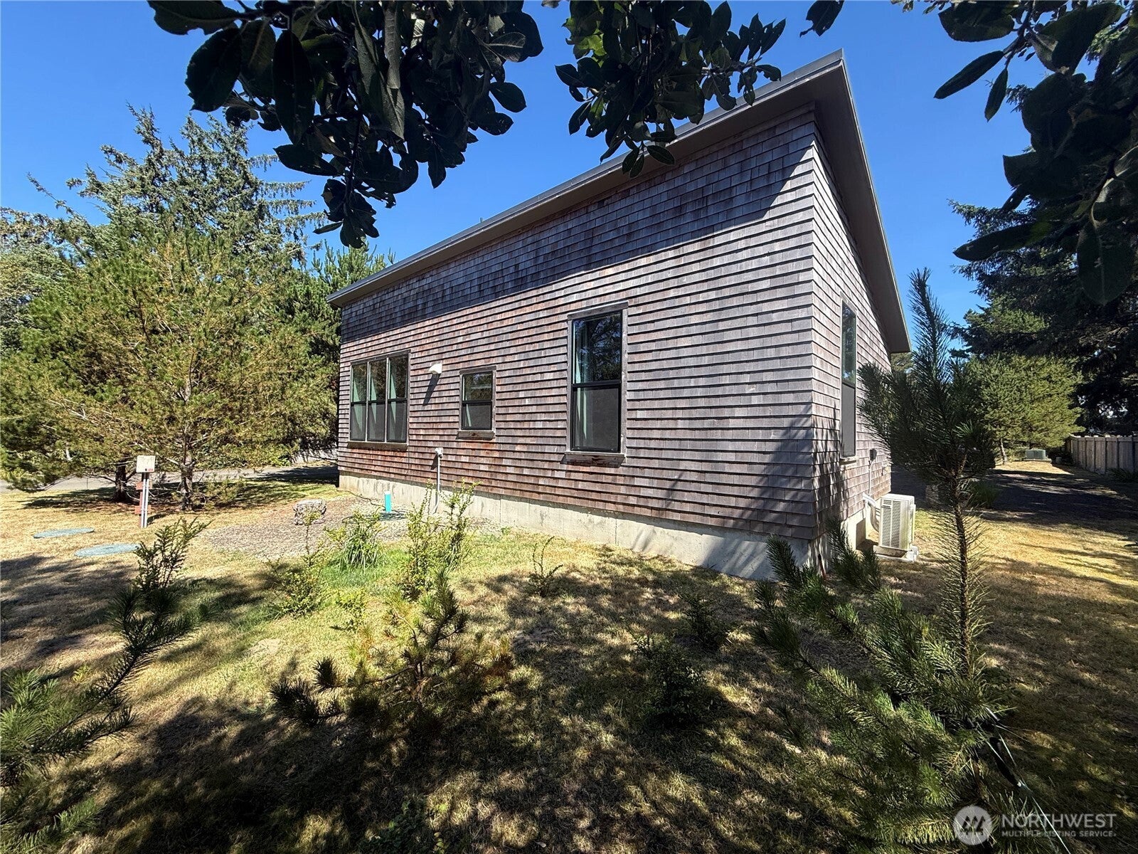 813 Salmonbery Beach