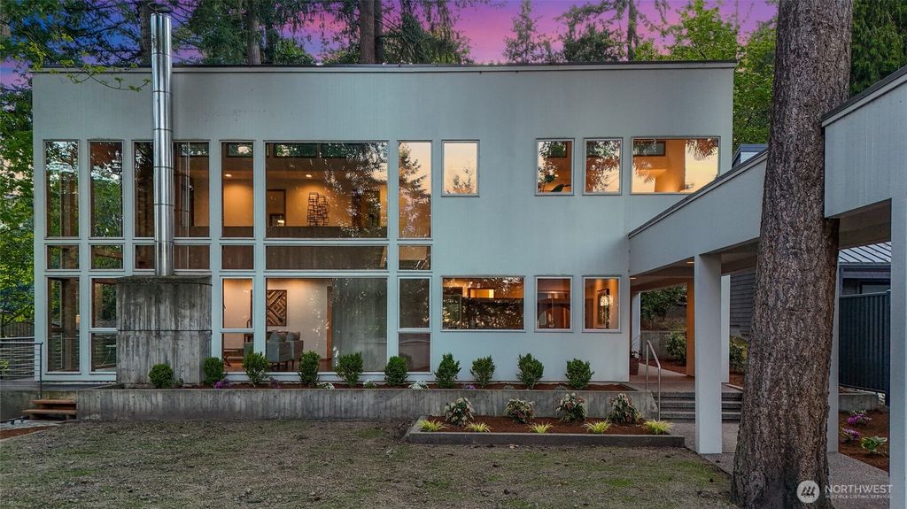 Photo of 2261 W Lake Sammamish Parkway SE, Bellevue, WA 98008 (MLS # 2531003)