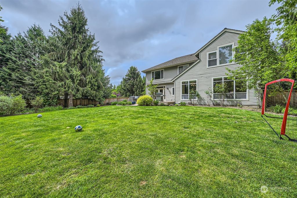 Photo of 7604 245th Way NE, Redmond, WA 98053 (MLS # 2237186)