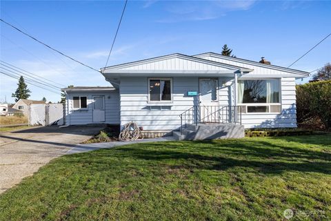 Photo of 5001 S Cushman Avenue, Tacoma, WA 98408 (MLS # 2466265)