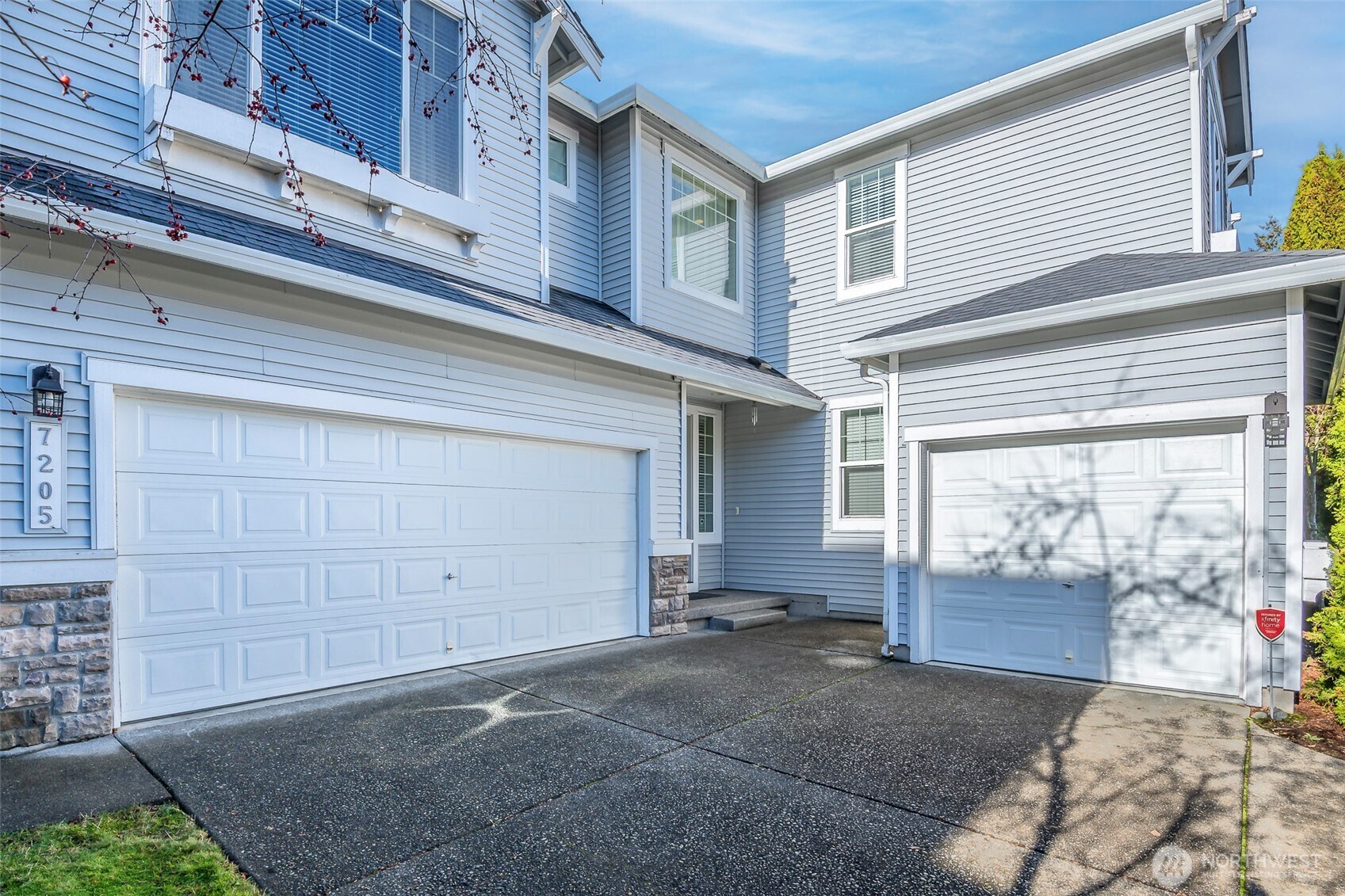 7205 Perry Avenue SE