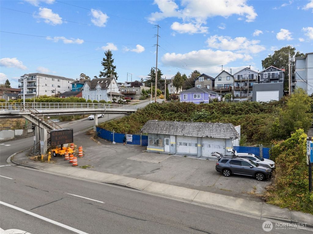 Photo of 2501 W Marine View Drive, Everett, WA 98201 (MLS # 2442567)