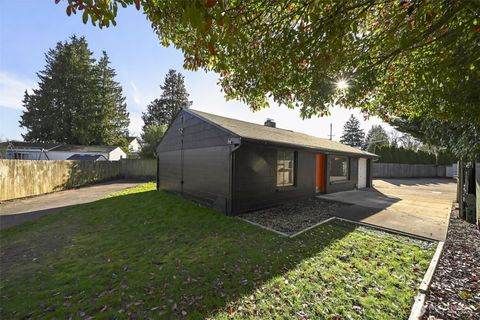 Photo of 207 S 108th Place, Seattle, WA 98168 (MLS # 2479535)