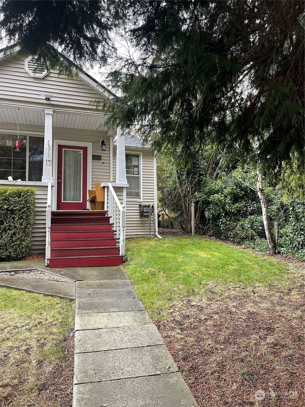Photo of 13031 Macadam Rd S Rd, Tukwila, WA 98168 (MLS # 2311369)