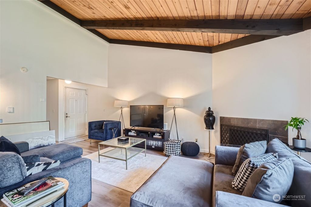 Photo of 2020 Grant Avenue S #K204, Renton, WA 98055 (MLS # 2221287)