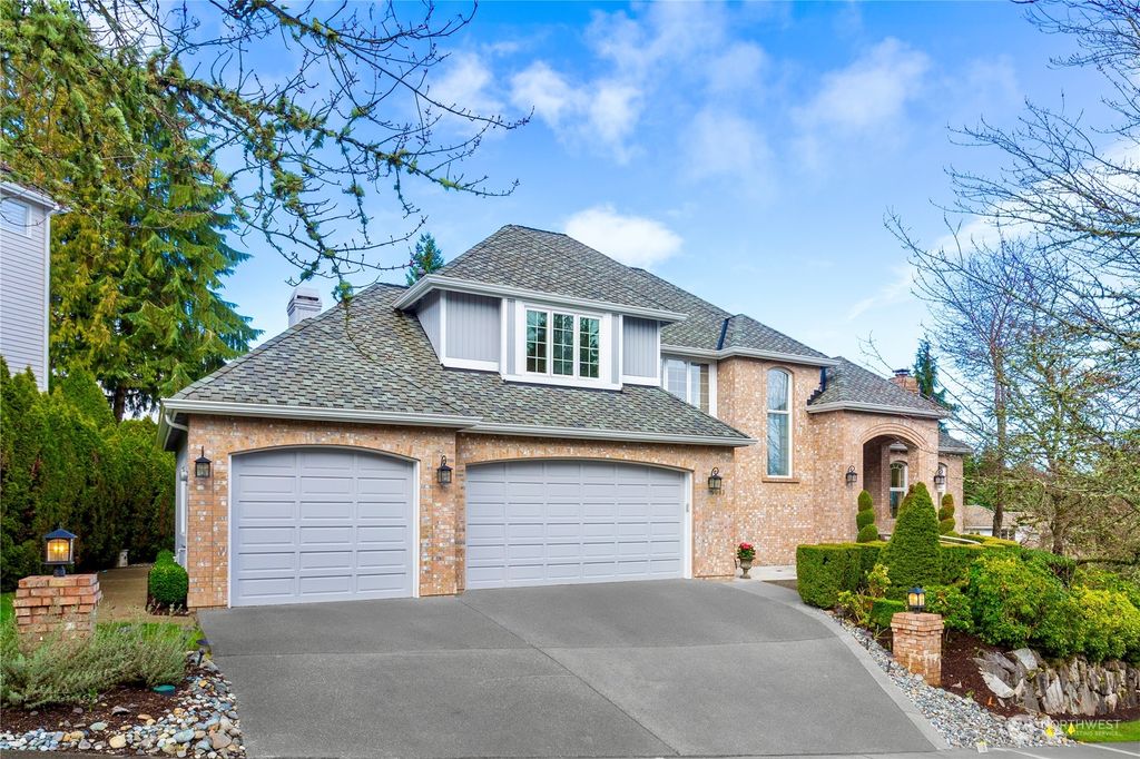 Photo of 5509 NW LacLeman Drive, Issaquah, WA 98027 (MLS # 2194918)