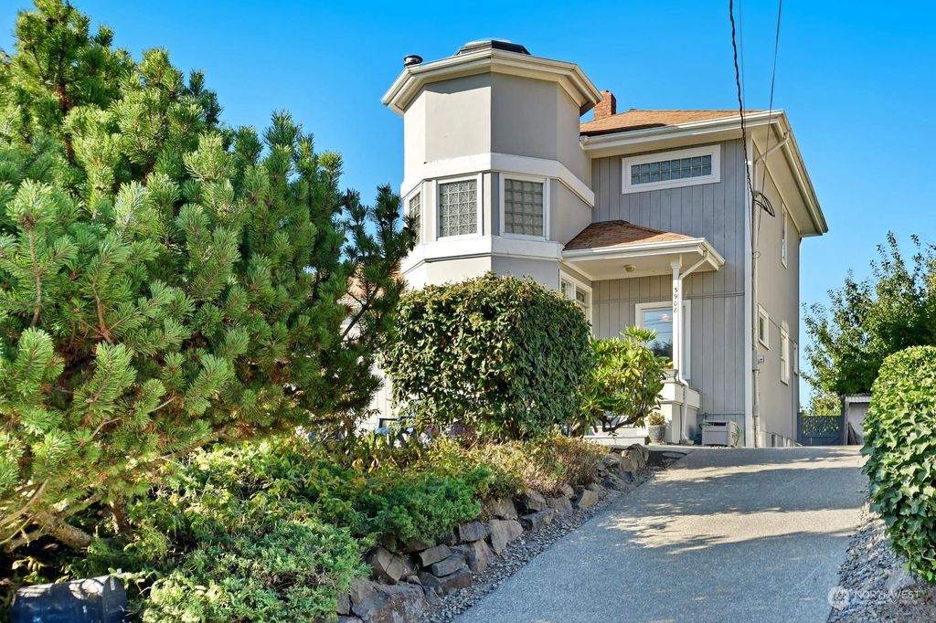 Photo of 3908 SW Othello Street, Seattle, WA 98136 (MLS # 1998856)