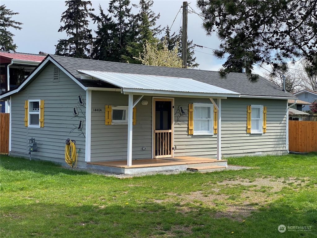 Photo of 14404 5th Avenue S, Burien, WA 98168 (MLS # 2059480)