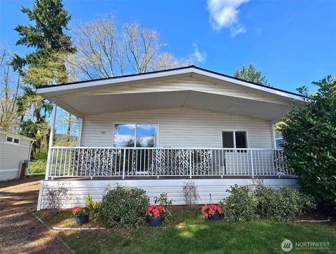 Photo of 921 Autumn Lane #221, Bellingham, WA 98229 (MLS # 2522248)