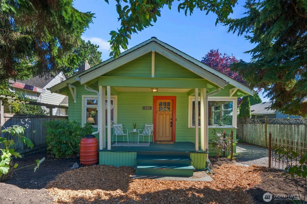 Photo of 335 N 103rd Street, Seattle, WA 98133 (MLS # 2417937)