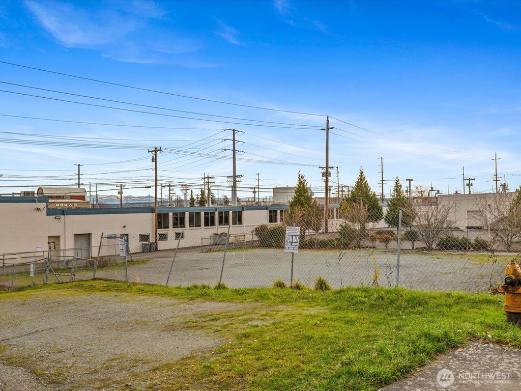 Photo of 3401 Broadway Avenue, Everett, WA 98201 (MLS # 2466872)