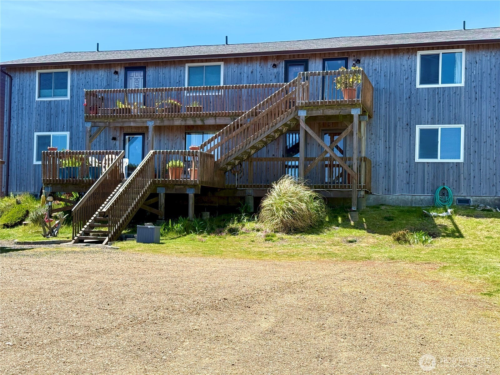 1311 Ocean Shores Boulevard SW 3