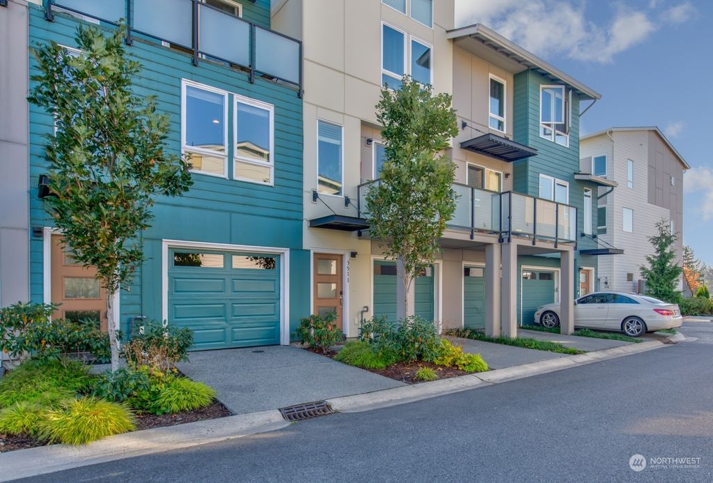 Photo of 3521 NE 146th Place, Lake Forest Park, WA 98155 (MLS # 2026479)